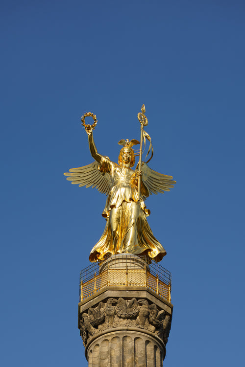 Main image Golden Ascent